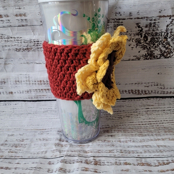 NWT crochet Sunflower cozy - Picture 4 of 7